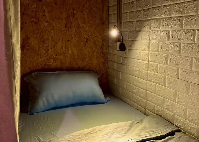 Cozy Bb Experience In Noi With Modern Comforts *
